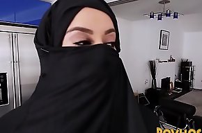 Muslim busty battle-axe pov engulfing together with riding weasel words in burka