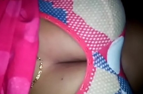 bhabhi boobs showing